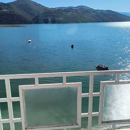 Zlatarsko Jezero Motel *